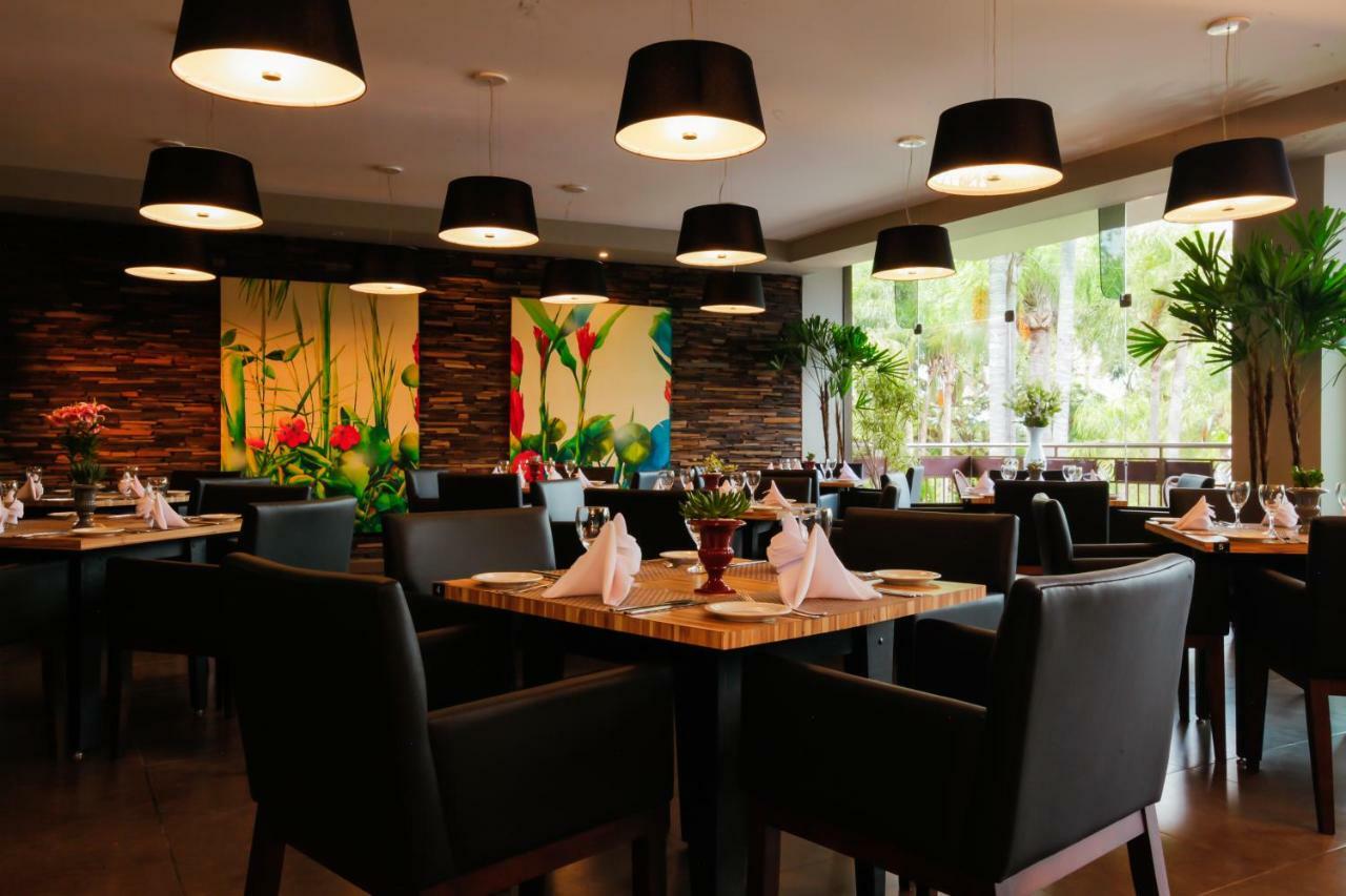 Hotel Vivaz Cataratas 4*